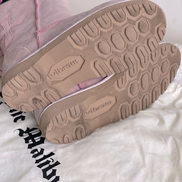 RARE FIND!! Tylie Malibu Made in USA Sheepskin Pink Boots Size 6 - Picture 7 of 7